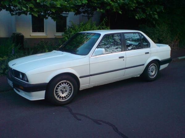 So sieht er nicht mehr ganz aus.... Schönere Felgen mussten her