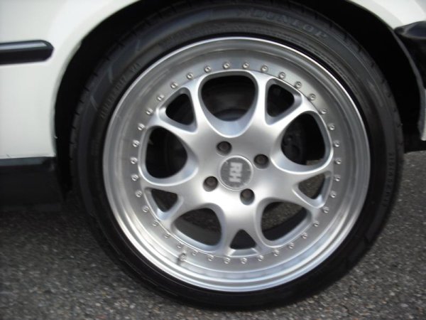 BMW 320i Cabrio E30 weiss 007