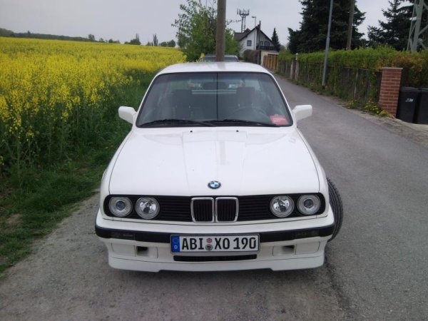 In weiss,vor dem Unfall^^