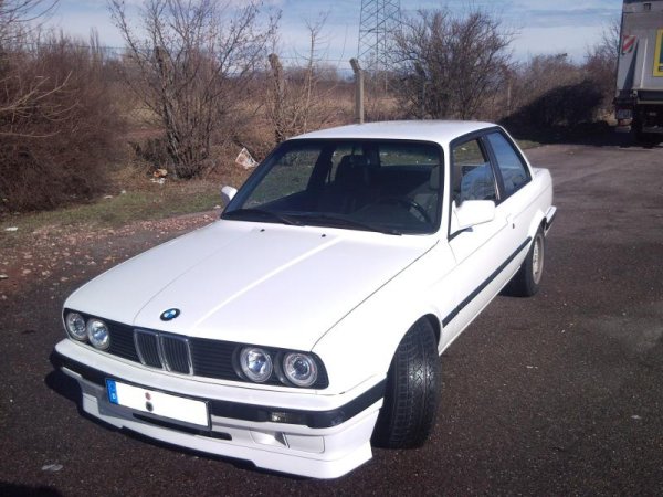 In weiss,vor dem Unfall^^