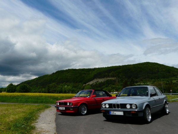 Brillantrot vs Basaltblau (3)