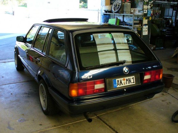 318i Touring
