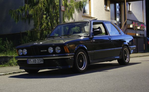 E21 323i bei Nacht II