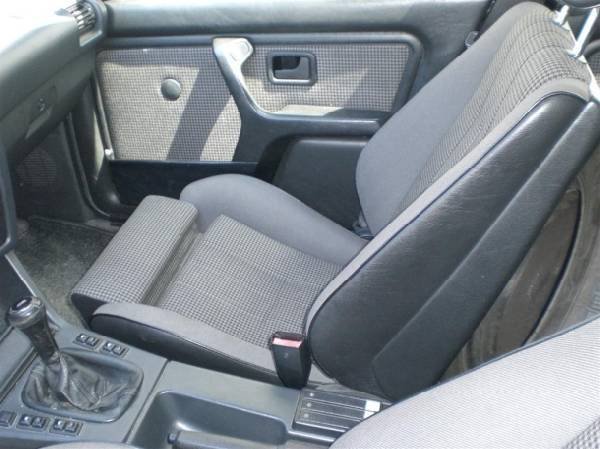 Innenausstattung Hahnentritt