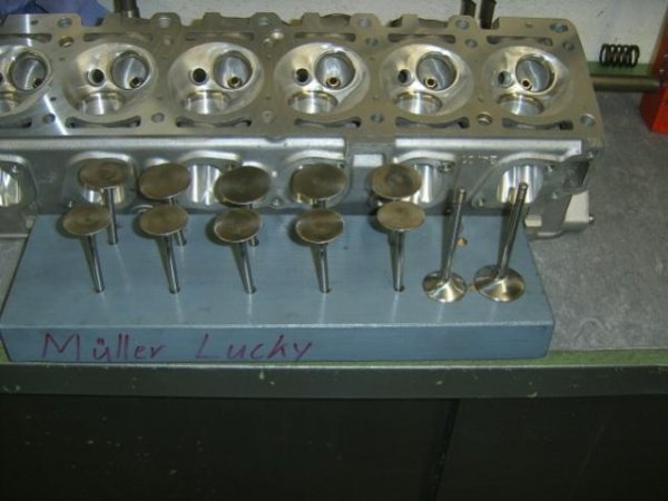 Zylinderköpfe (24) (640x480)