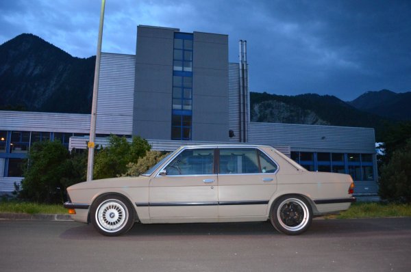 BMW 528i e28