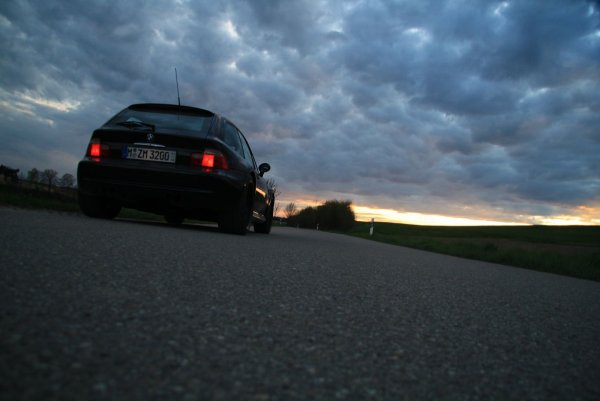 M Power in Richtung Sonnenuntergang