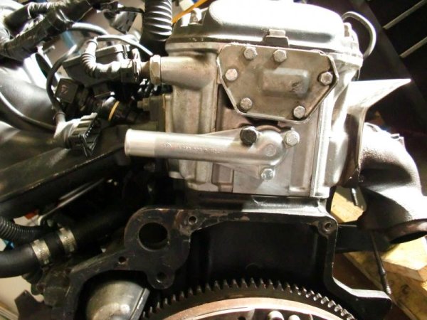 Abgang zur Heizung nun am hinteren Ende vom Zyl.-Kopf