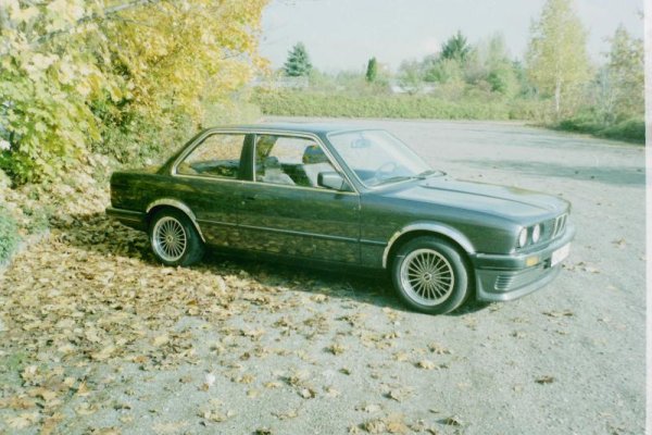 Erster E30