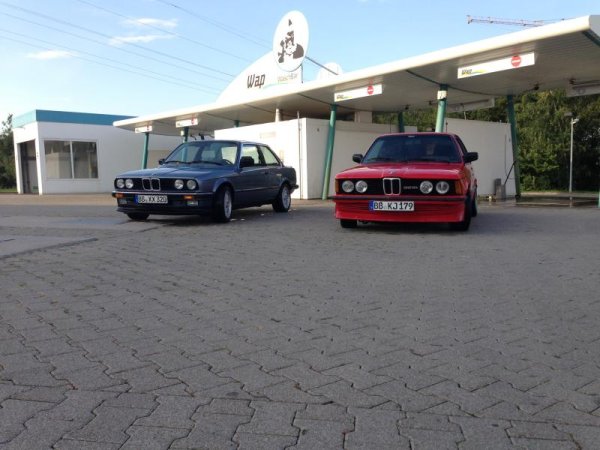 Legenden unter sich.. 325i E30 - 323i E21