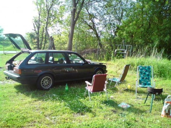 beim grillen in hugo