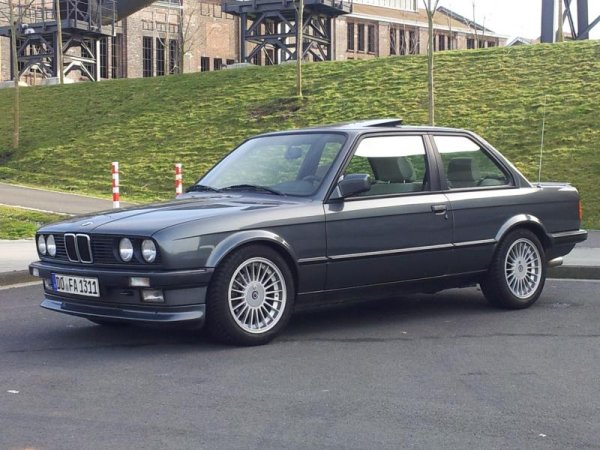 Fast genau wie mein erster e30 1999 den ich nach der Ausbildung gekauft hatte!!