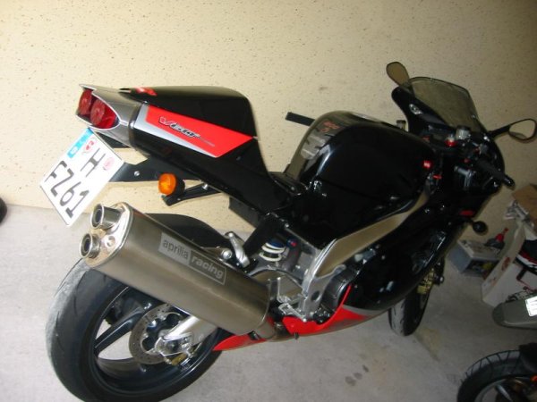 100 0018 IMG Aprilia RSV Mille 1000 V2 118ps 297Kmh Spitze