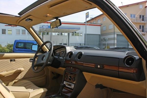 Elektrisches Schiebedach lässt Licht und Luft herein