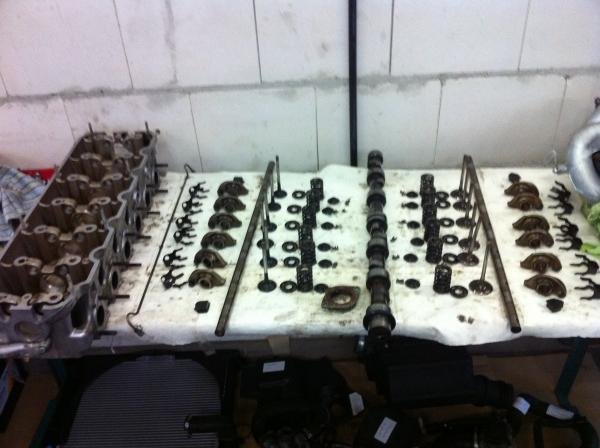 Motor komplett zerlegt