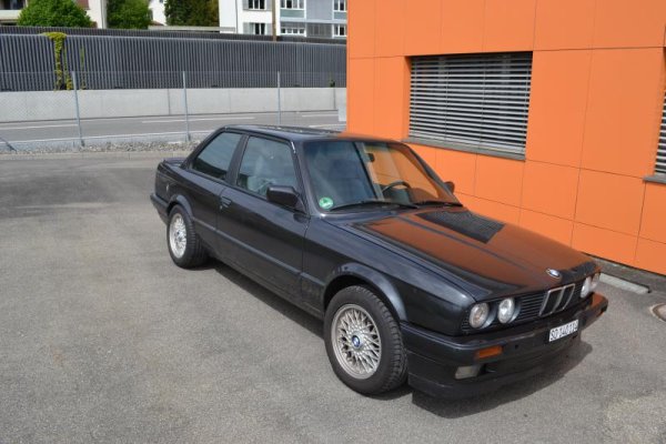 E30