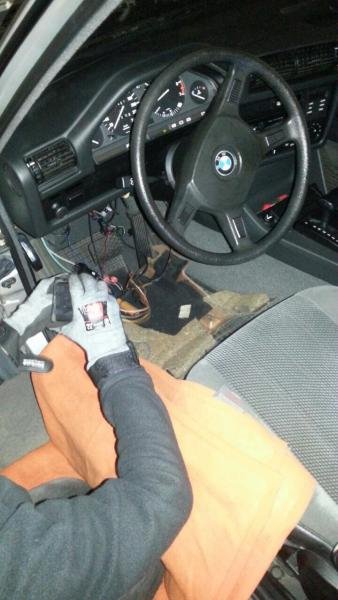 Verkabelung Fußraum