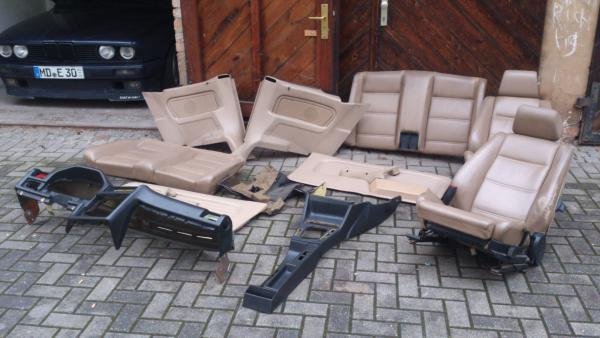 am 30.10.2014 ausgebaut und zum sattler abgeschickt