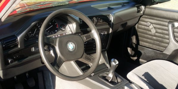 E30 318i Interieur