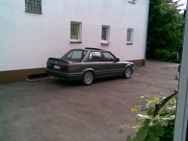 325i nfl mit m-technik2bj 1988, alles orginal auser n paar kleinigkeiten mit echten 111000km