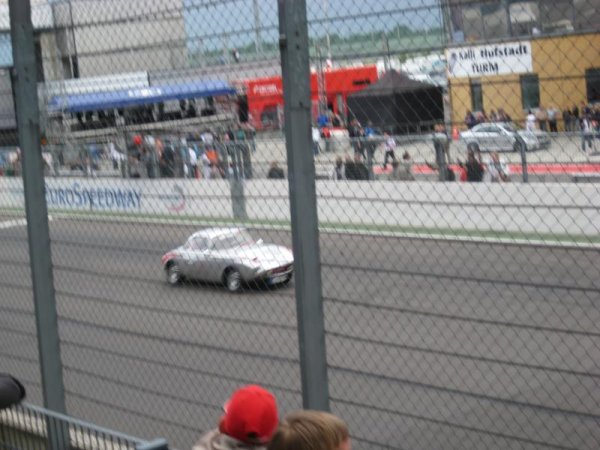 Nach der DTM brausen wir mit dem Monza über den Lausitzring