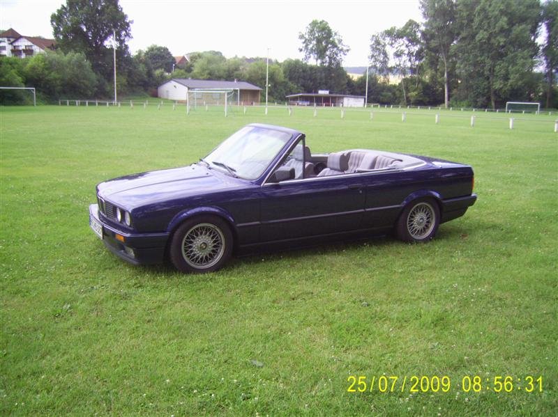 E30 318i Cabrio in Mauritiusblau-Metallic