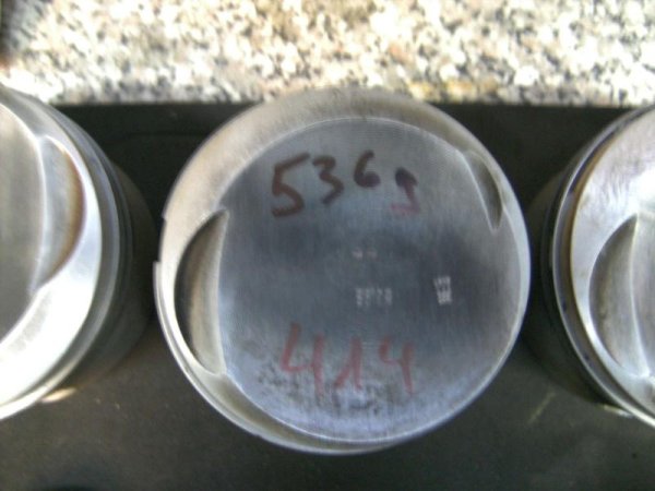 m202,6 002<br>Kolben sind jetzt auf 414g ohne Bolzen nagearbeitet.