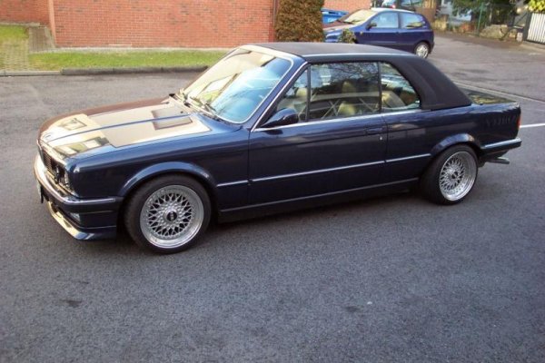 Ohne Wort die schönsten Felgen die es für den e30 gibt BBS RS in 8 & 9J16 Porsche Lochkreis mit Adappter von 4x100 auf 5x130 und BMW Hardtop :-)