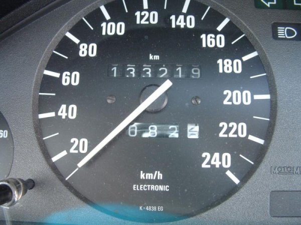 Origianl Tachostand nix gewechselt oder sonst was :-)