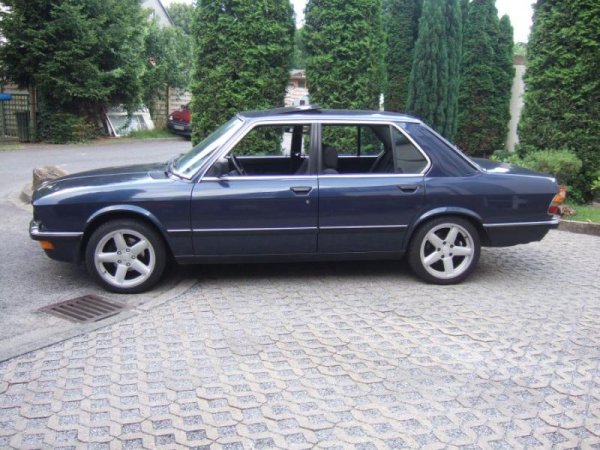 Probehalber mal 8J16 RH Felgen montiert sieht aber mal total hässlich aus :-(