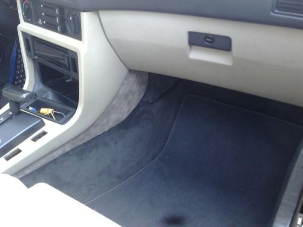 Sammt Handschuhfach :-)