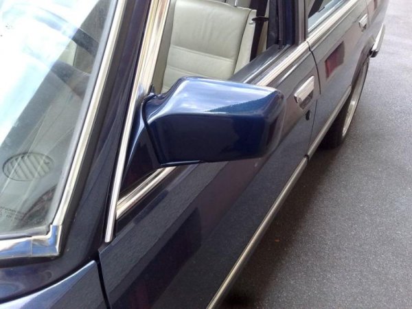 Sietenspiegel in Wagenfarbe sehen doch 1000mal besser aus als die Mattschwarzen original dinger :-)