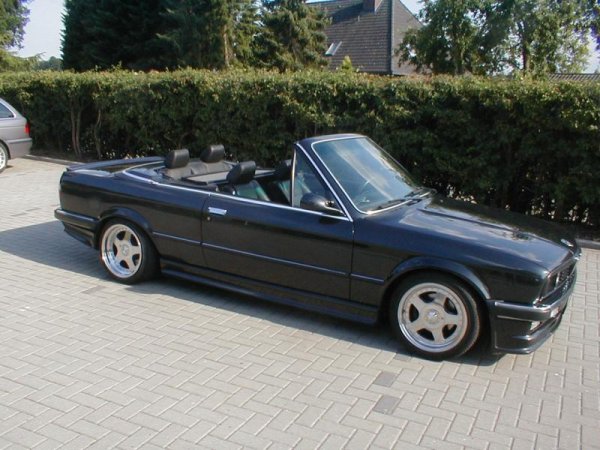 BMW Diamantschwarzmetallic<br>dbilas Einzelldrosselanlage <br>dbilas NW Härtere Ventilfedern<br>Tzet Fächerkrümmer<br>2,7 L ETA Block<br>und und und<br>war echt Böse