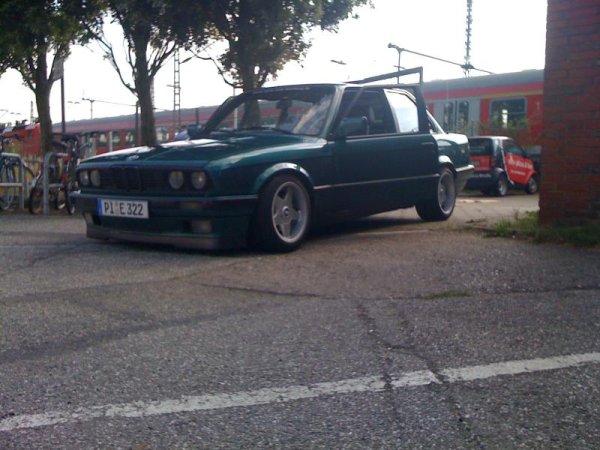 E30