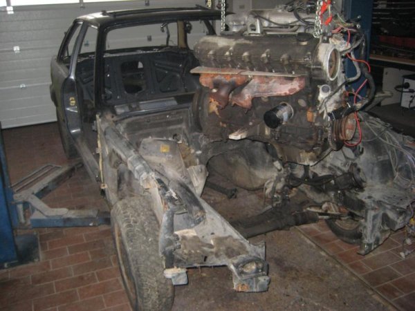 IMG 6200<br>Bin gerade am ausschlachten und einlagern.