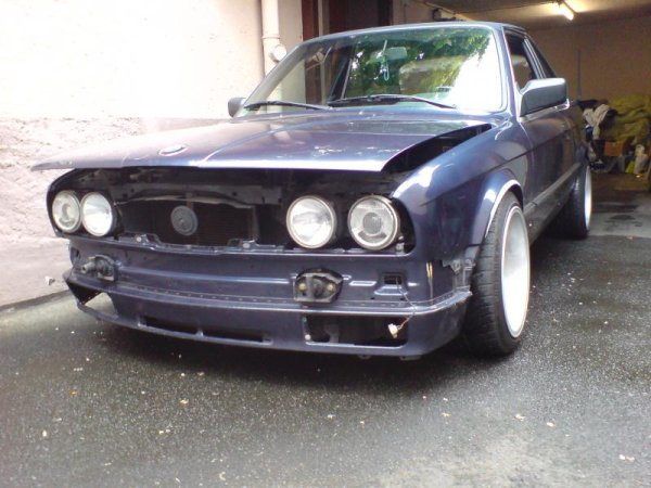 Frontmaske nach Dachsunfall gewechselt!