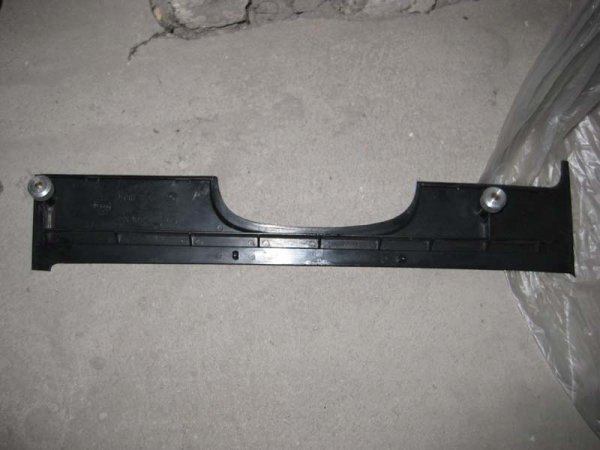 Lenkradblende mit raendelschrauben