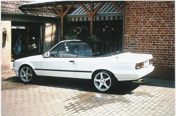 BMW Cabrio E30