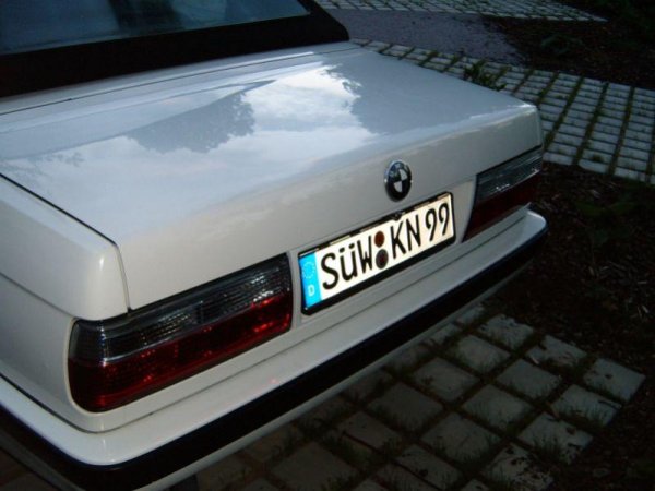 Umbau auf Klarglasleuchten. Im nachhinein ein großer Fehler. Sah besch... aus und undicht waren sie auch.