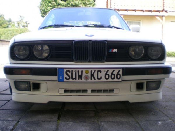 Nach dem Einbau meiner schwarze Scheinwerfer.