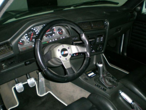 Schalterrahmen wieder entfernt.