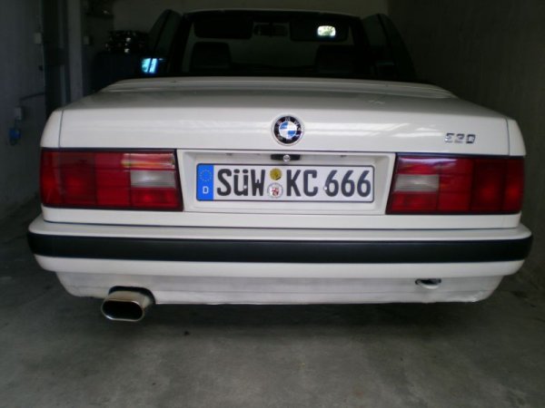 Mein Versuch mit roten leuchten. Leider blinkten sie auch rot.