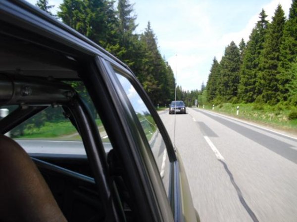 Floh, du sollst faahn, nich knipsen, ui, da kommt man leicht von der Spur ab!  Macht nix, is eh verstellt...