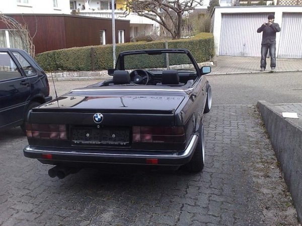 3. Ex 320i 1.Cabrio: Hartge Endtopf der ersten Serie (Stahl) mit 2x76mm. Das hat geröhrt hey.