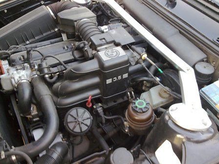 4. Aus dem kommt der geilste Klang den ich je in einem BMW gehört habe. Hubraum + zwei Ventiler + Scharfe Nocken + Sportluffie + Metallkats + Sportschalldämpfer = Pervers