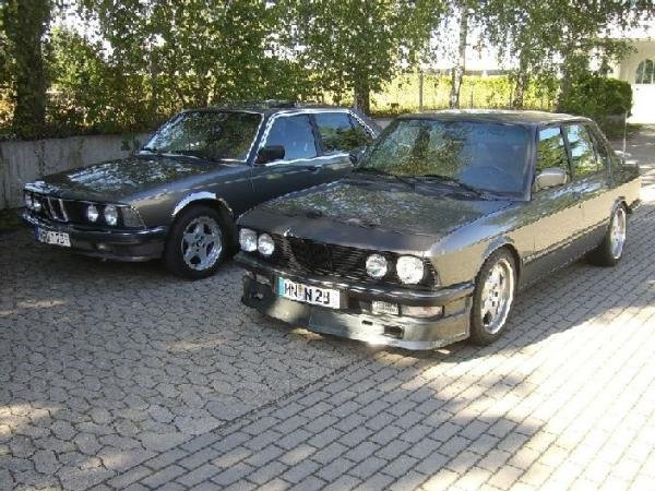 Eta jetzt mit Alpinaspoiler und e23 735i der jetzt verkauft ist :-)