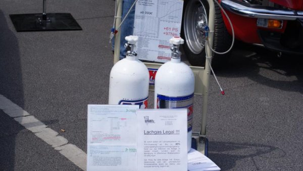 So muss das sein. Lachgas mit TÜV. ;)