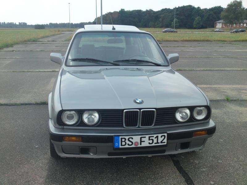 BMW E30 320i Touring