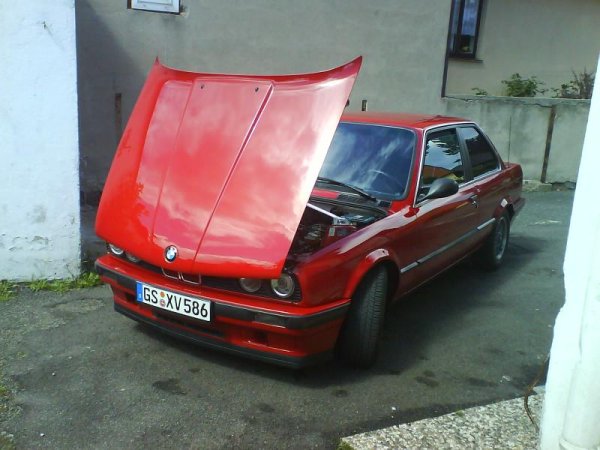 Mein 2 Auto ! Das erste hatte ich 3 Monate ein 60Ps Fiesta den ich wegen zu wenig Leistung wieder Verkaufte