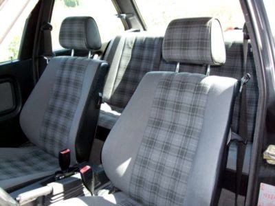 Innenausstattung, leider keine Sportsitze.